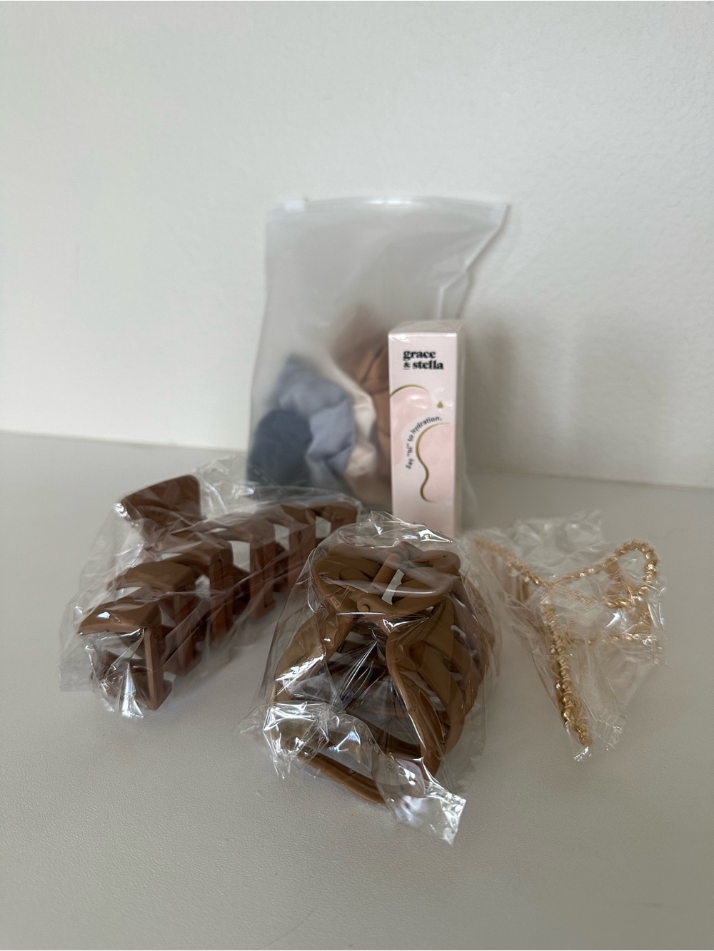 Grace & Stella Hyaluronic Acid, Brown Hair Clips and Gold Chain Accessory